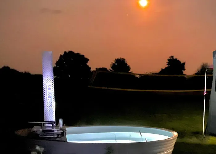 The Getaway - Seascape Belle Tent - Couples Luxury Glamping Belle Tent - Adults Only *